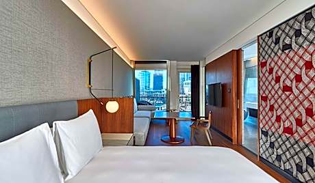 1 King Bed Rooftop Harbour View Balcony