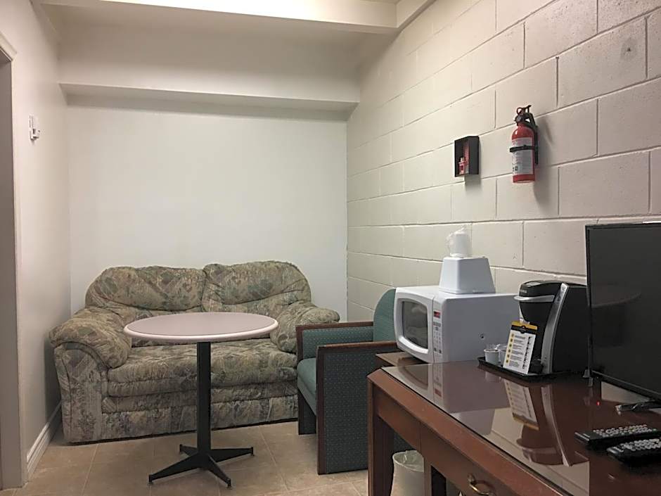 Kootenay Country Inn