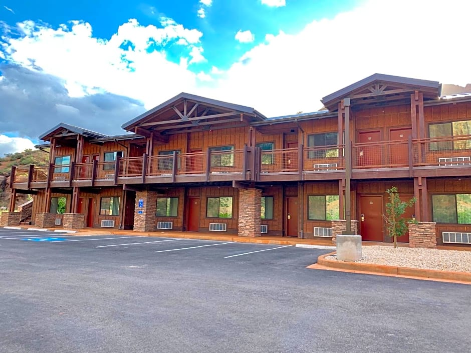 Zion Canyon Lodge