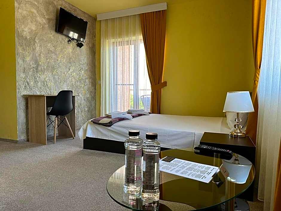 Complex MONACO HOTEL & CASINO