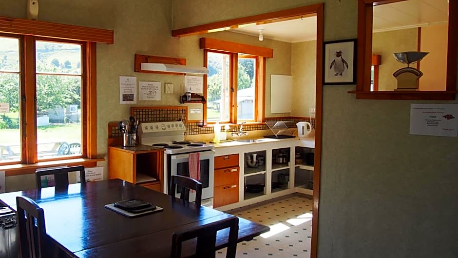 Surat Bay Lodge by the Sea/Backpackers Hostel