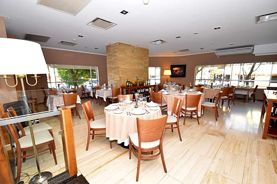 Hotel Tower Inn & Suites