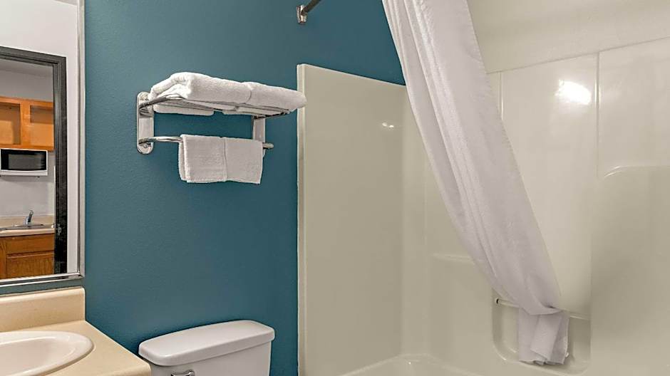WoodSpring Suites Evansville