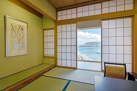 Japanese-Style Family Room
