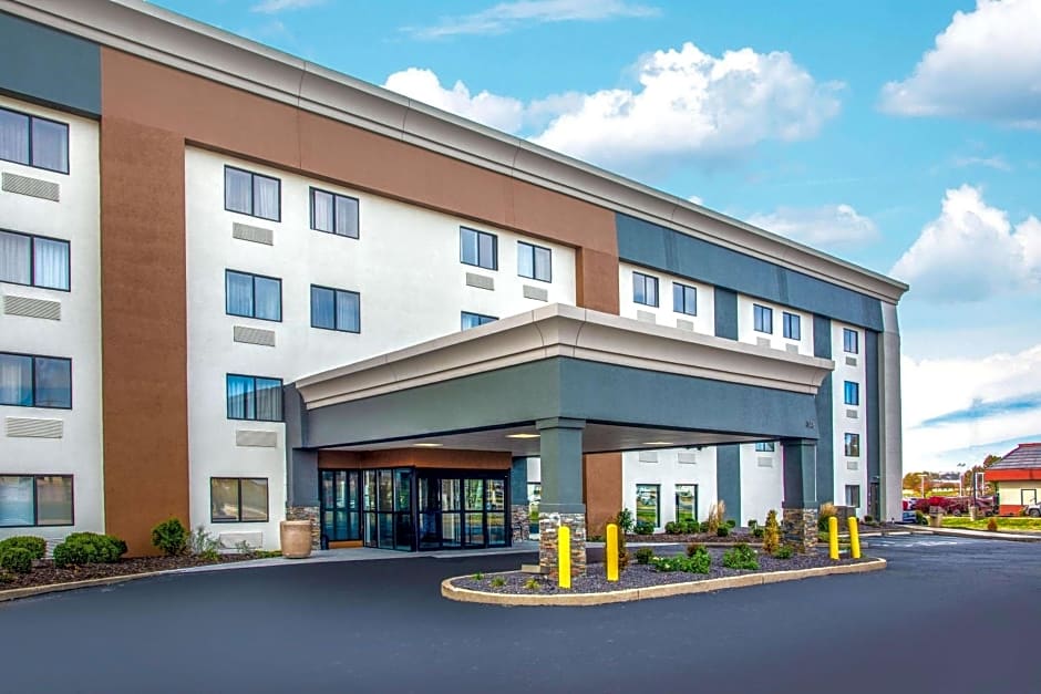 La Quinta Inn by Wyndham St Louis Hazelwood Airport North