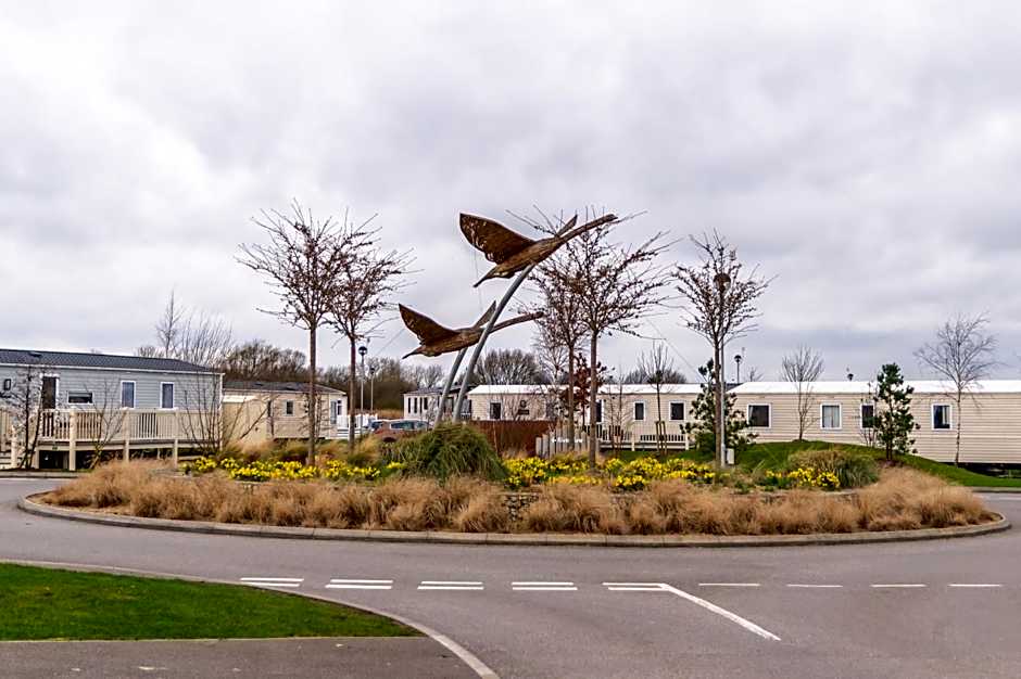 64 lancaster The lazy willow 3 bedroom hot tub caravan tattershall lakes