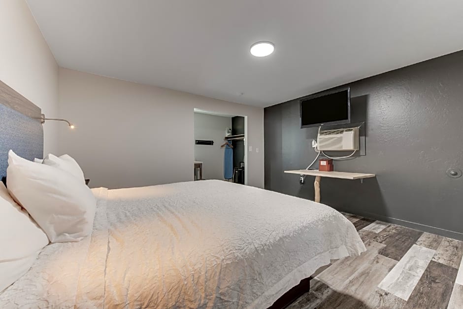 Dolores Mountain Inn