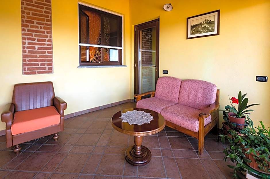 All'Ombra del Castello