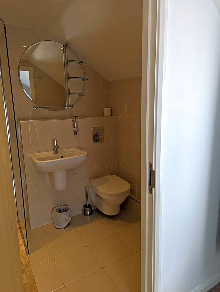 Barley Sheaf, Old Bridge Street EN SUITE ROOMS, ROOM ONLY