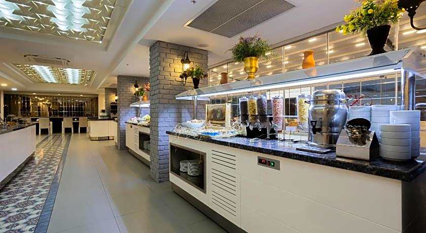 Best Western Plus Khan Hotel