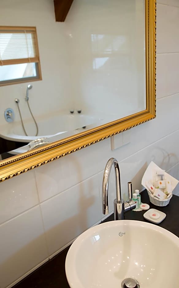 Hotel Restaurant Vinothek LAMM