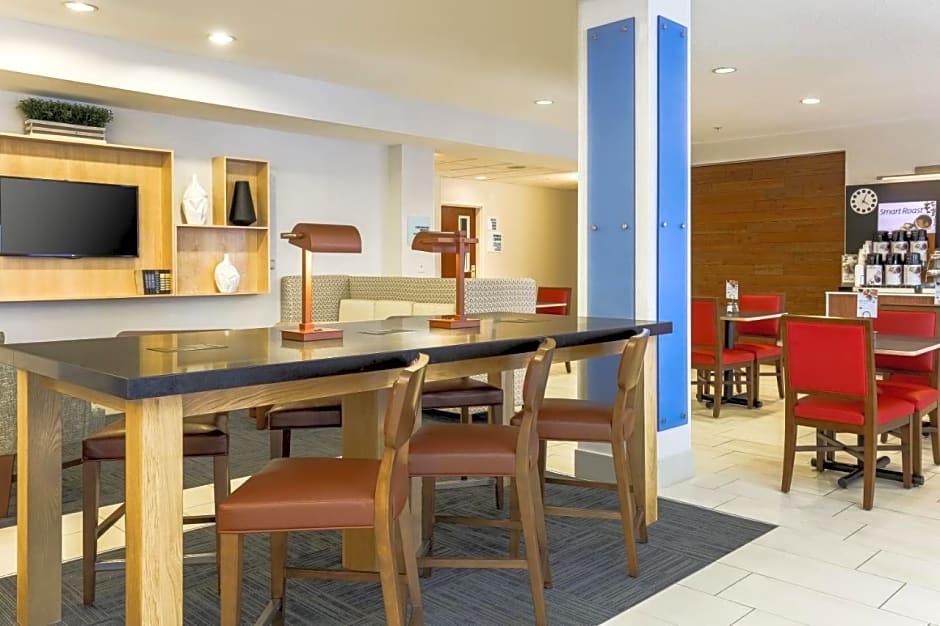Holiday Inn Express Irondequoit By IHG