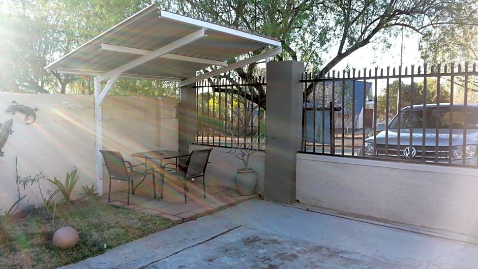 Lazy Gecko Accommodation