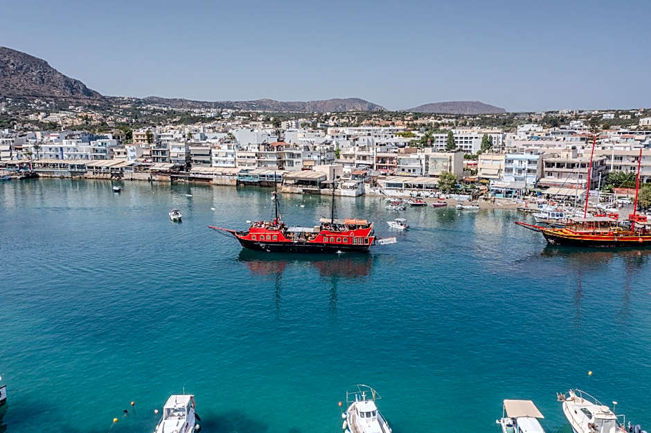 Soho SeaFront Suites