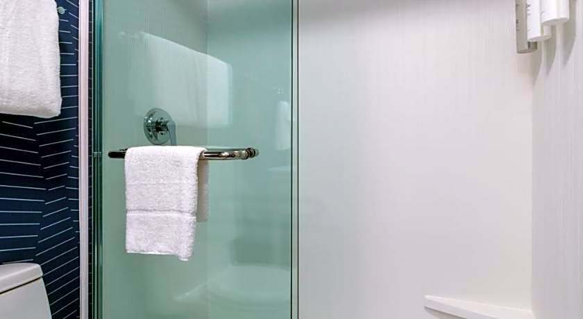 Spark by Hilton Victoria