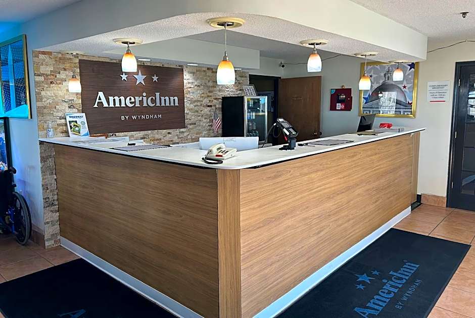 AmericInn by Wyndham Mosinee Central Wisconsin Airport