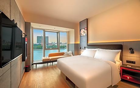 River View King Room