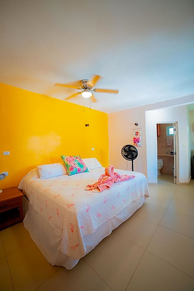 Hotel Flamingos Inn