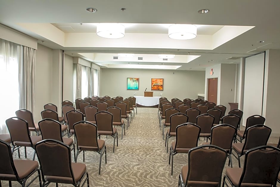 Holiday Inn & Suites Raleigh-Cary (I-40 @Walnut St) By IHG