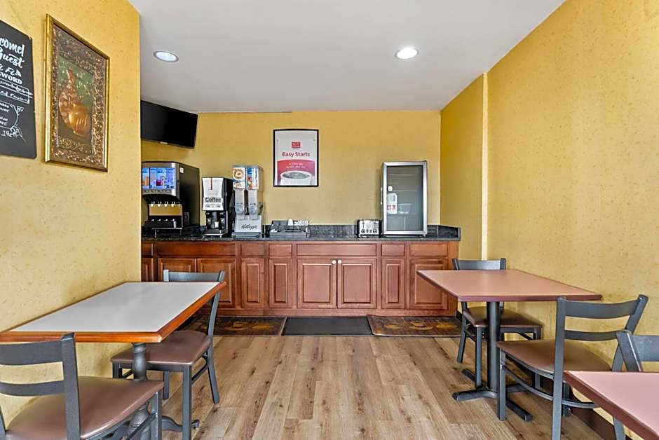 Econo Lodge Fredericksburg near I-95
