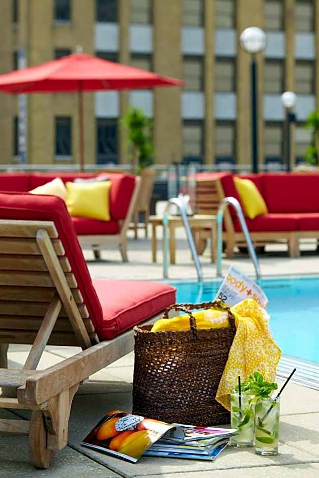 Renaissance by Marriott Columbus Downtown Hotel