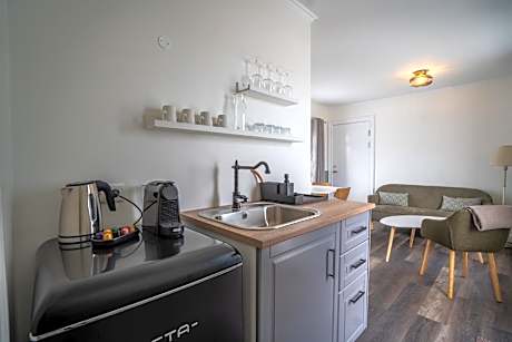 One-Bedroom Apartment with Ocean View