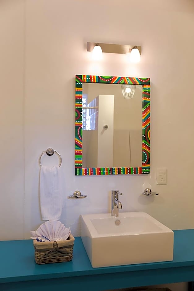 Hotel Villas Colibrí Suites & Bungalows