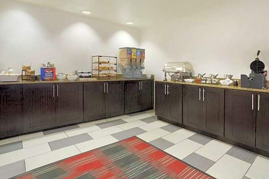 Country Inn & Suites by Radisson, DFW Airport South, TX