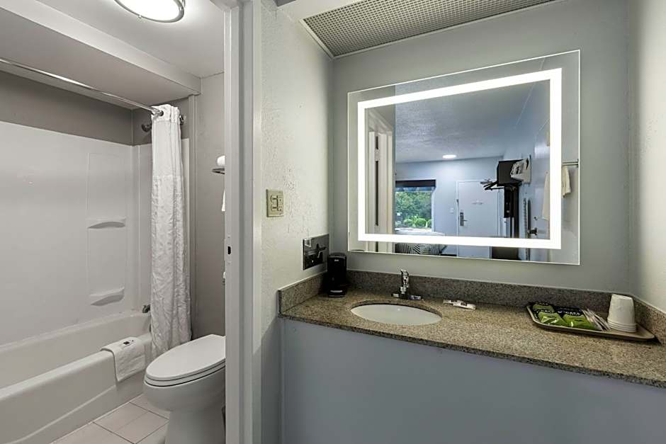 Studio 6 Suites Jacksonville, NC – Camp LeJeune