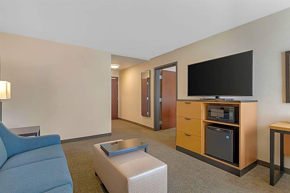 Drury Inn & Suites Joplin