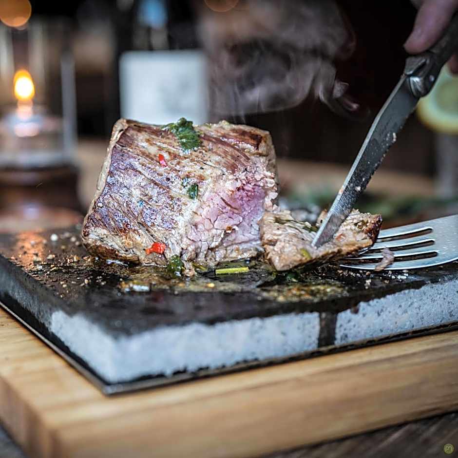 The White Swan Hotel Bar & Restaurant