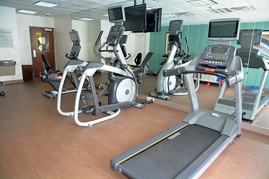 Holiday Inn Express & Suites Caryville By IHG