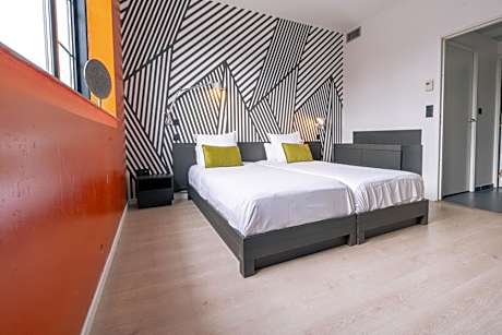 One-Bedroom Apartment - Twin