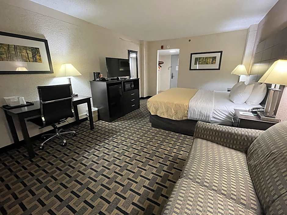 Quality Inn & Suites Cincinnati Downtown