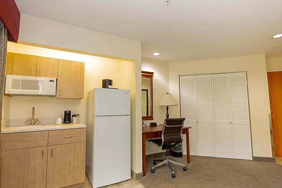 Best Western Lodge at River's Edge