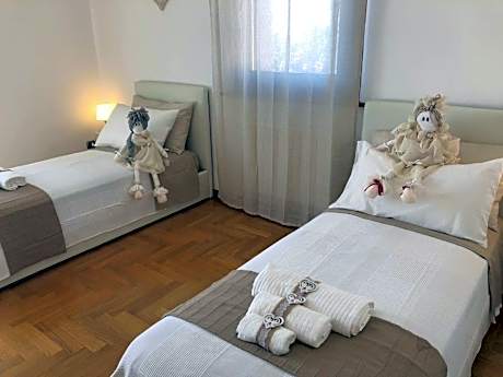 Twin Room with Shared Toilet