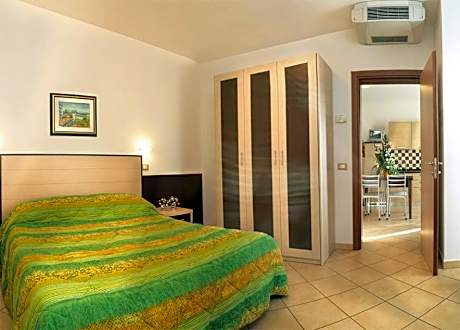 One-Bedroom Apartment (4 Adults)