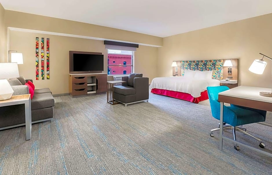 Hampton Inn By Hilton And Suites Pittsburgh-Downtown