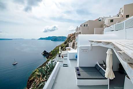 Virginia's Cave Villas