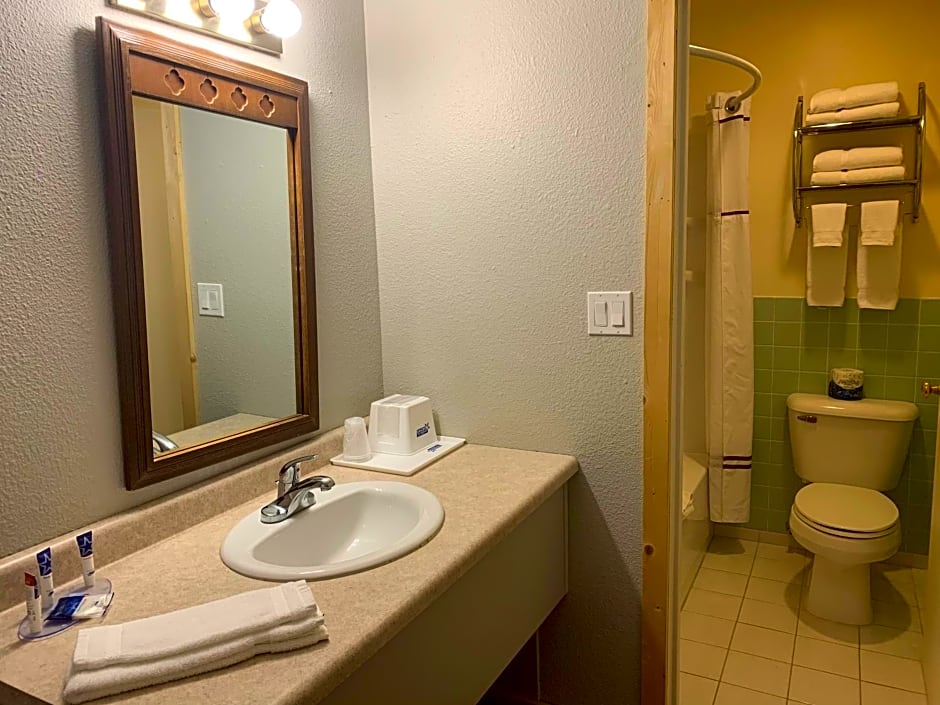 Americas Best Value Inn Wall