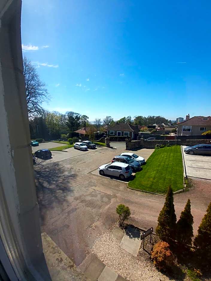 The Strathearn Hotel