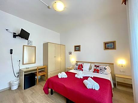 Double Room (1 Adult) with parking