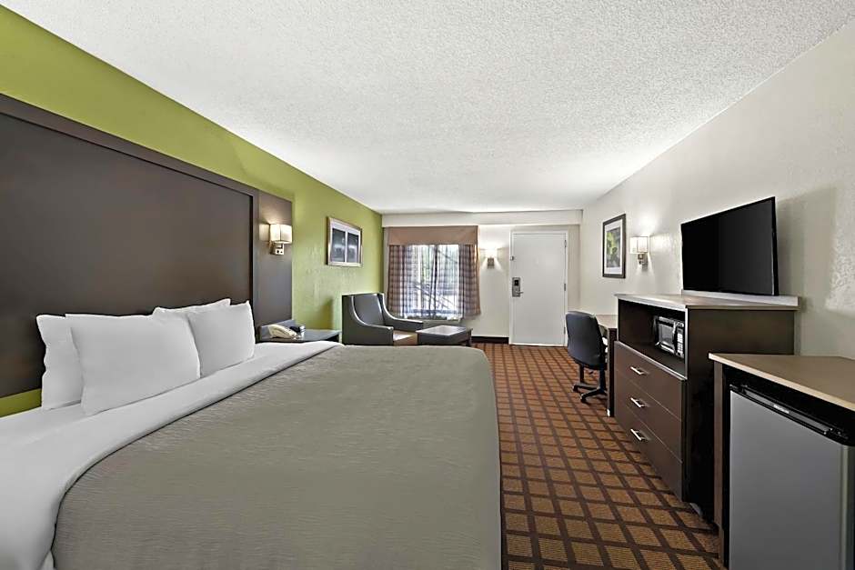 Quality Inn Raeford