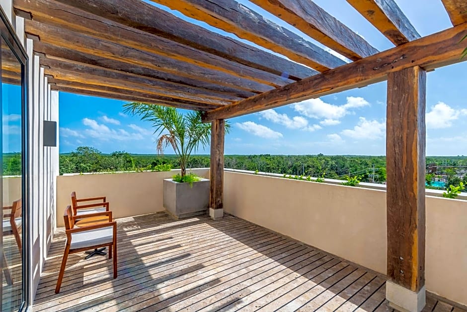 Aloft Tulum