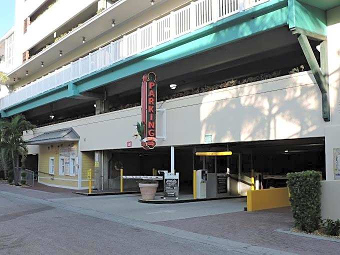 John's Pass Hotel - Fully Remote Check In