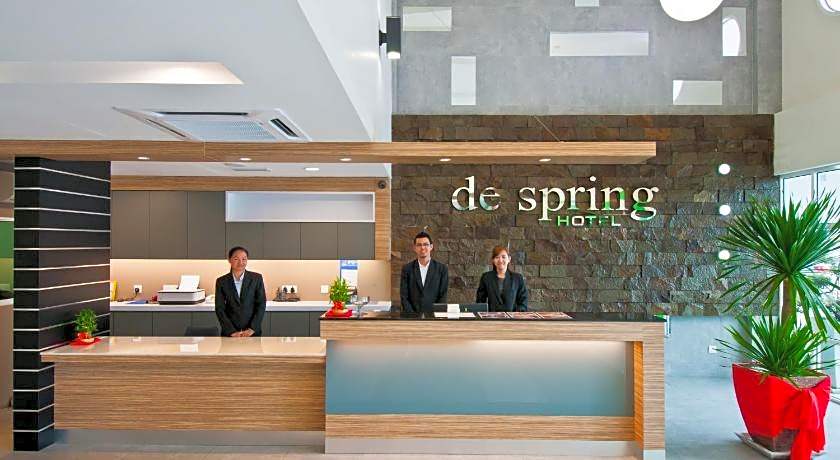 De Spring Hotel