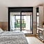 Hostal House