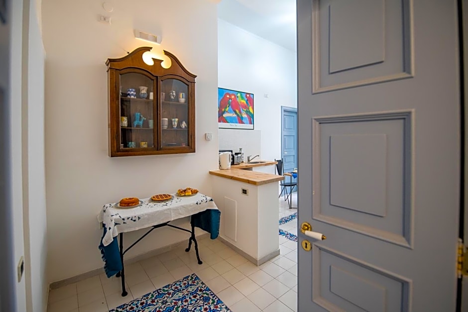 Qu4ttro I D'Angleterre Guest House