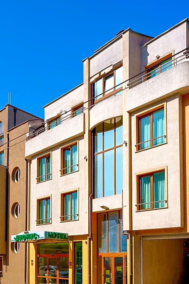 Dionis Hotel
