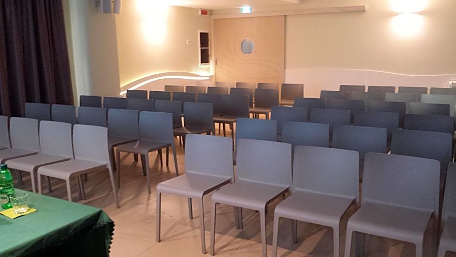 Zeus Residence Hotel